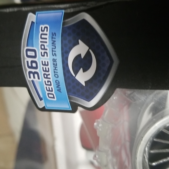 Black Series Radio Controlled 360 Rally Car Thunder Tumbler in red - Picture 6 of 10